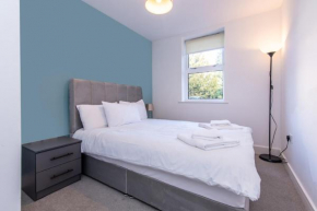 Emperor House Apt 2 - Central Stratford Location